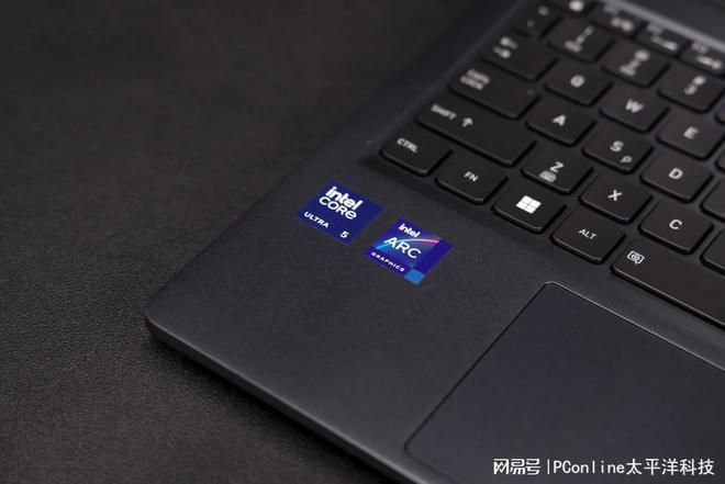 abook Portégé X30L-M评测千亿平台网站875克超轻便携全能王者Dyn(图2)