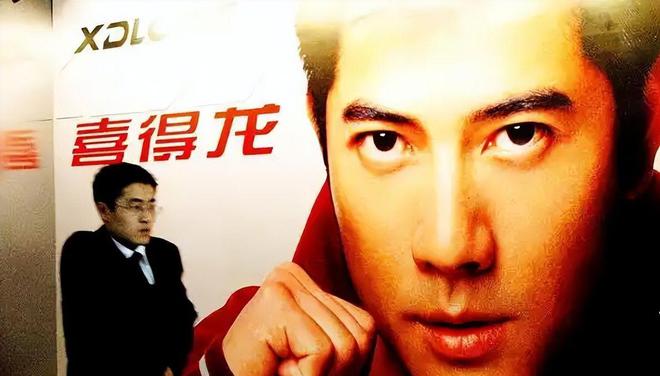 动鞋如今却很少有人问津谁在盲目跟风千亿国际网站曾被捧上天的4种国产运(图10)