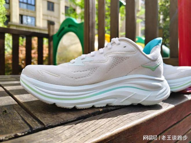 10：恰到好处的卓越跑鞋HOKA CLIFTON(图8)