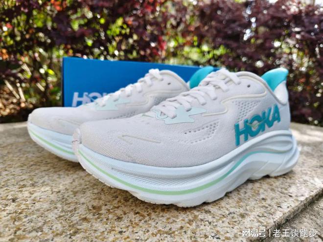 10：恰到好处的卓越跑鞋HOKA CLIFTON(图19)