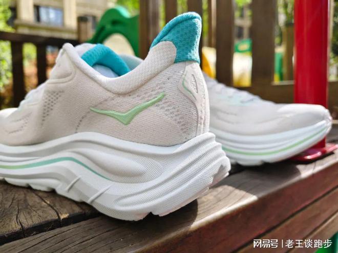 10：恰到好处的卓越跑鞋HOKA CLIFTON(图11)
