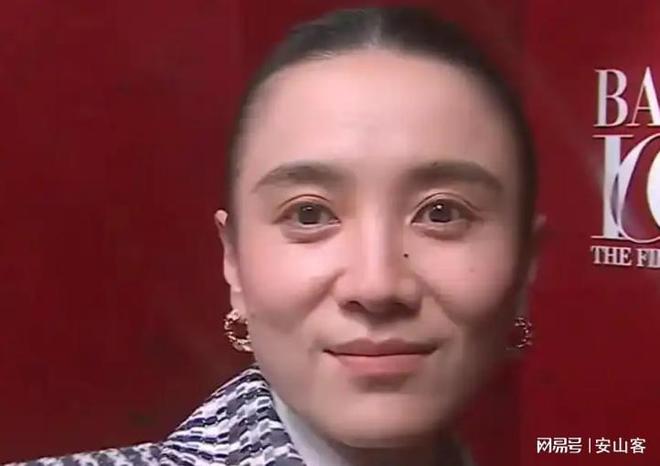 不敢露脸只有赵今麦扛住了！芭莎之夜被镜头签吓坏杨幂(图9)
