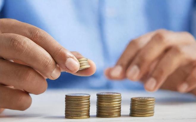 卖爆了！线上打折多赚钱反而变难港股运动鞋服四巨头：安踏李宁(图4)