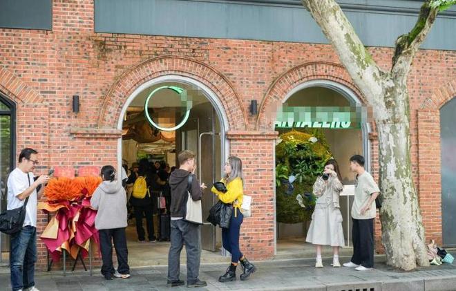 卖爆了!线上打折多赚钱反而变难港股运动鞋服四巨头:安踏李宁(图12) 卖爆了!线上打折多赚钱反而变难港股运动鞋服四巨头:安踏李宁(图12)